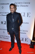 at Vogue_s 5th Anniversary bash in Trident, Mumbai on 22nd Sept 2012 (288).JPG
